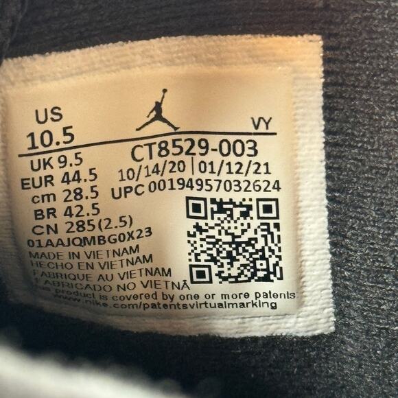 Size 10.5 - Nike Air Jordan 6 Retro Electric Green Men's Shoes - Picture 9 of 10